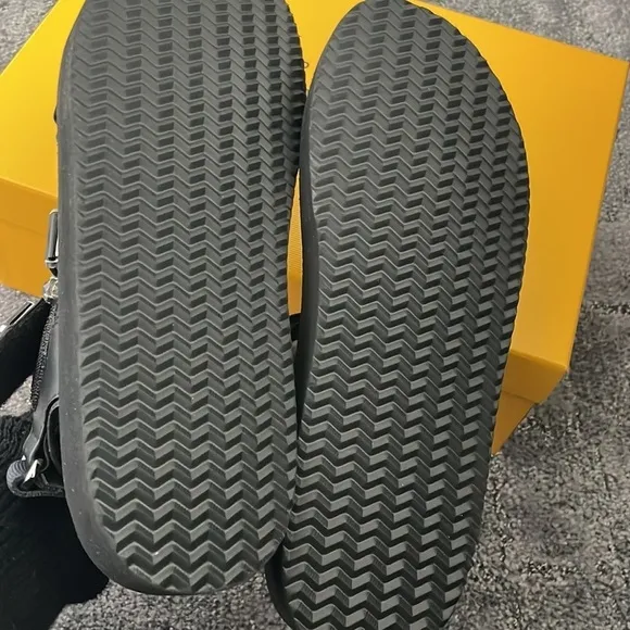 Car Shoe Crystal embellished sandals 36/6