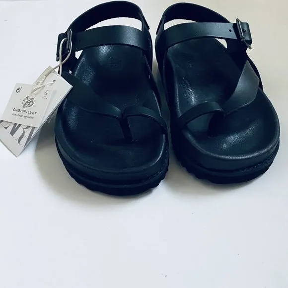 EUC Zara Leather Thong Sandals Sz 12.5 black