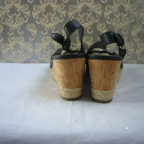 Franco Sarto Black Kendra Wedge Sandal - size 8 M