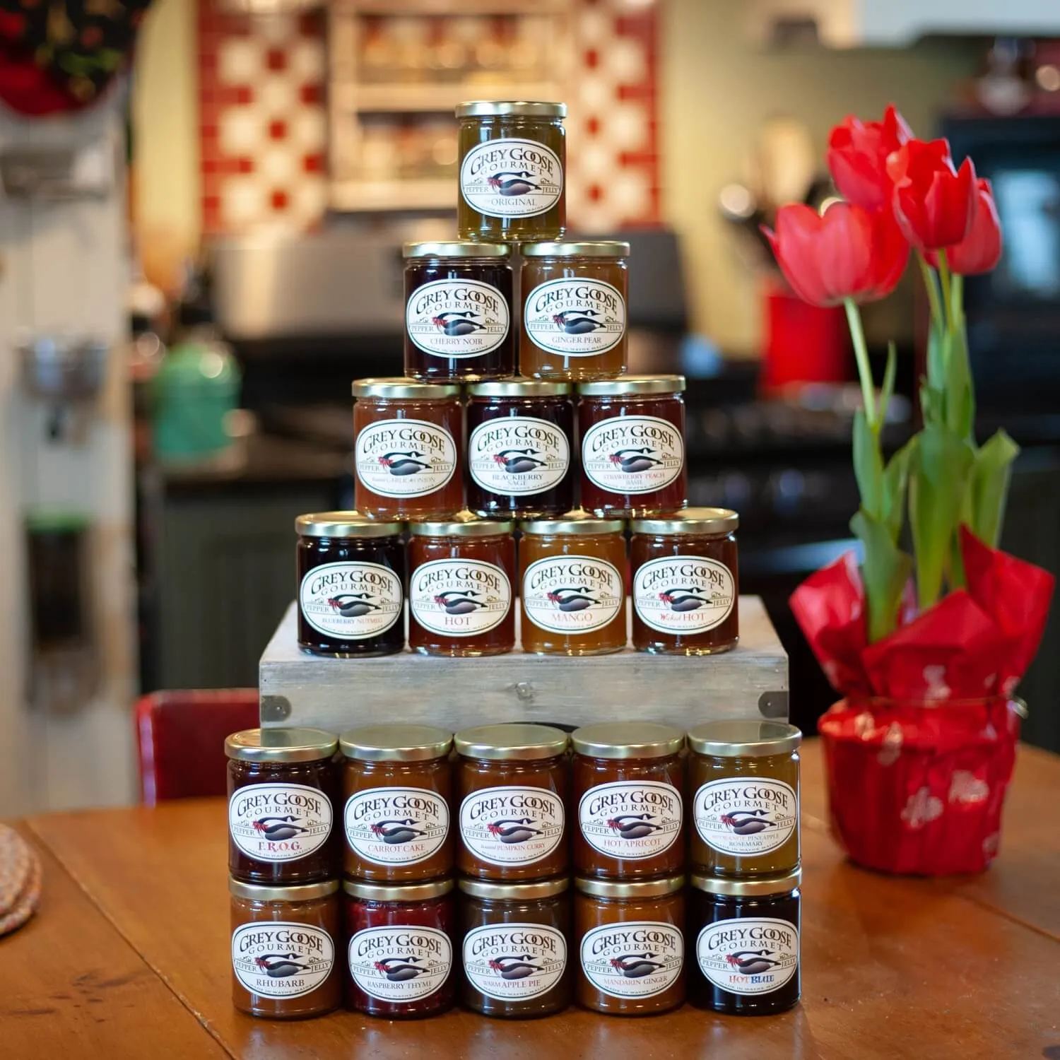 Great Tasting Maine Pepper Jelly, Small Batch and All-Natural, Produced by Family-Owned Grey Goose Gourmet, 9 Ounce Glass Jar