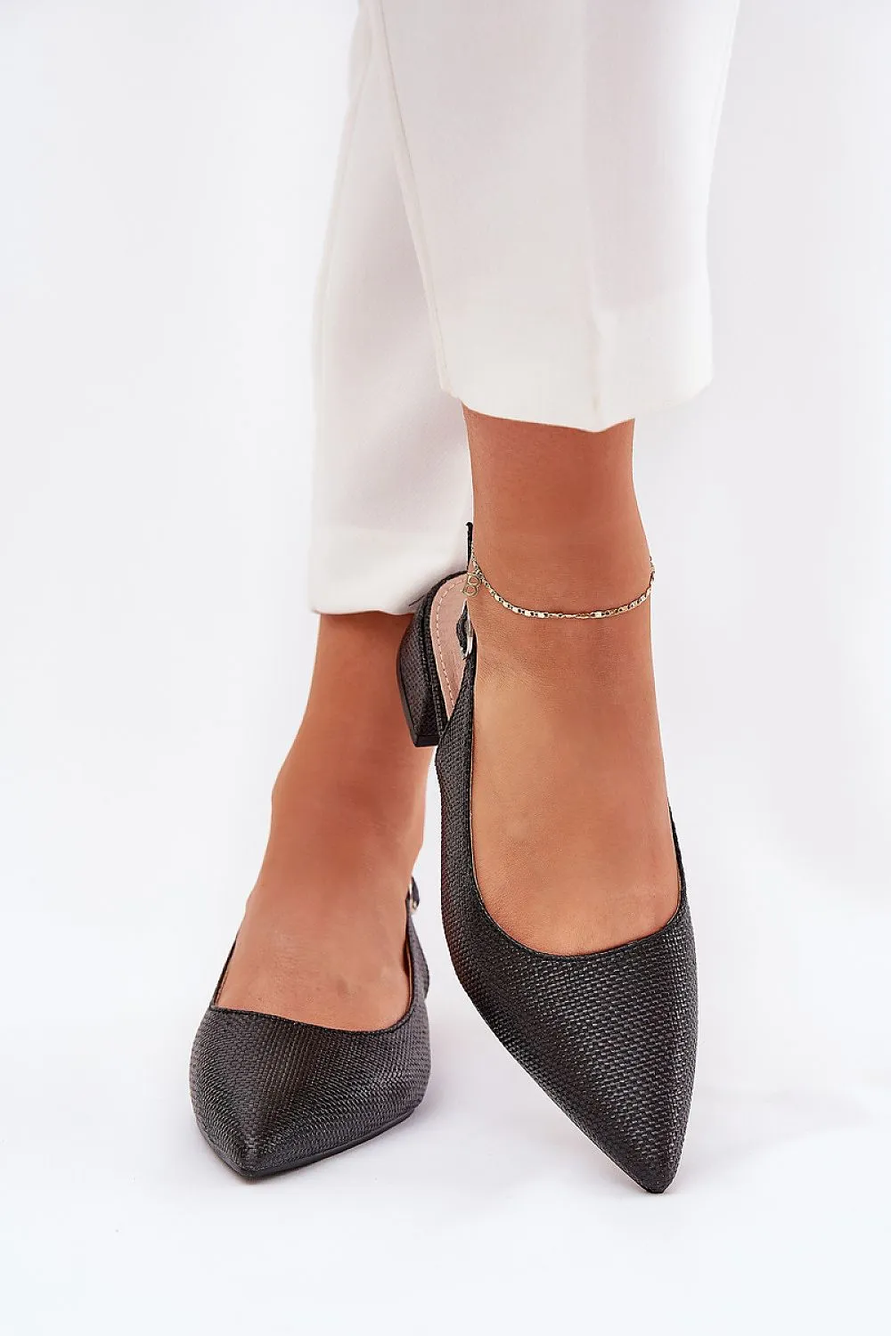 Heel sandals Step in style