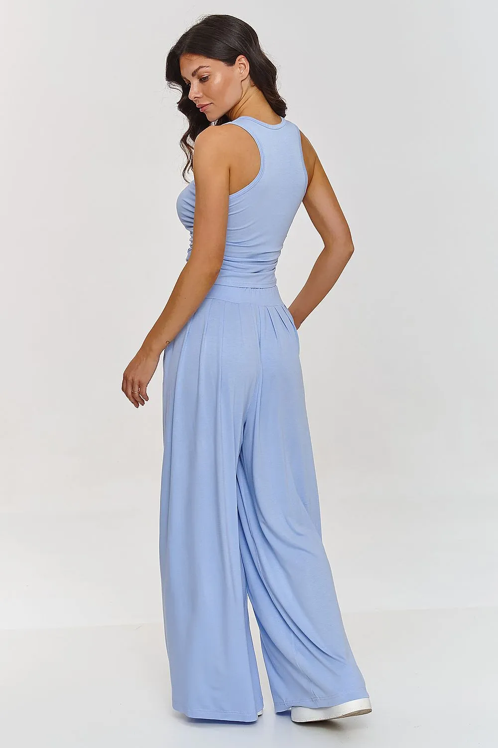 Loose high-waisted trousers and top set