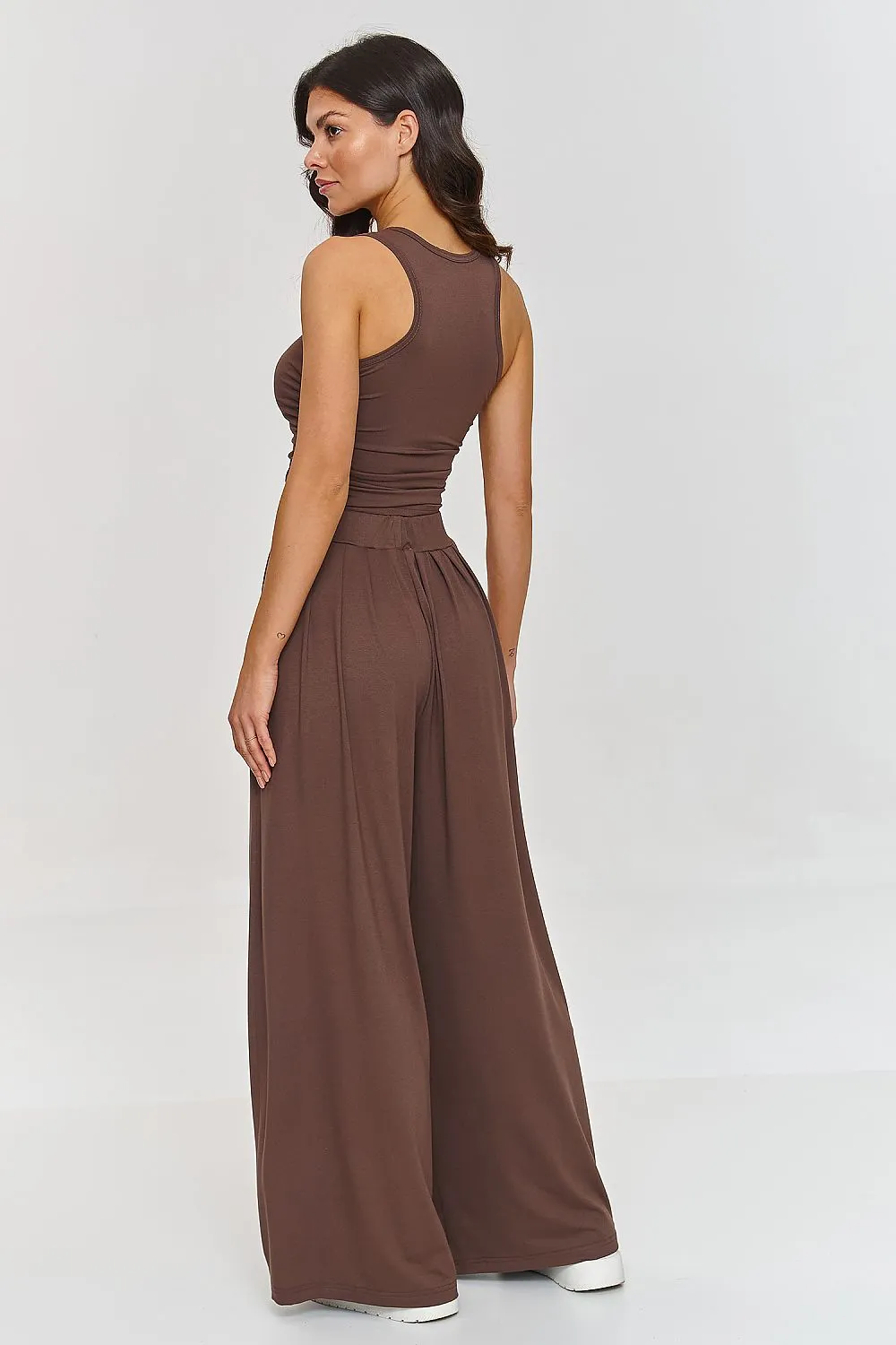 Loose high-waisted trousers and top set
