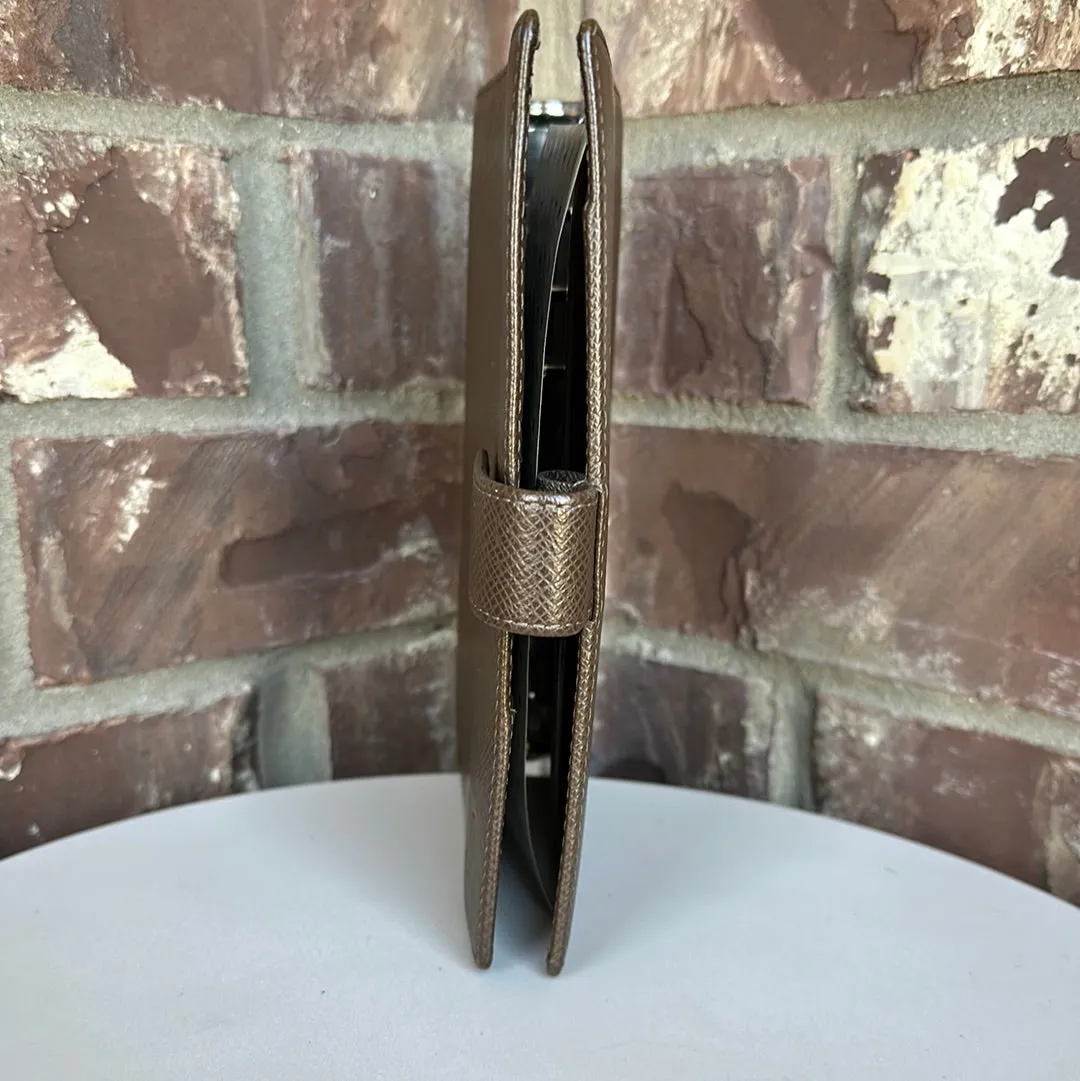 Louis Vuitton Agenda Taiga Leather MM
