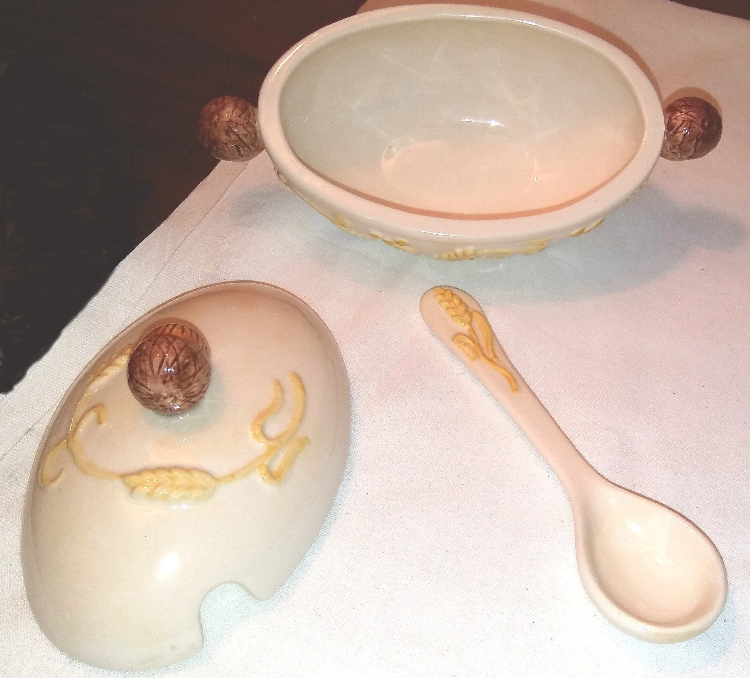 MINI OVAL TUREEN WITH LADLE