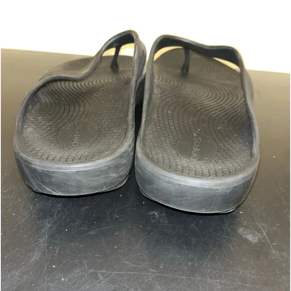 Oofos Unisex Thong Flipflops size M10/F12