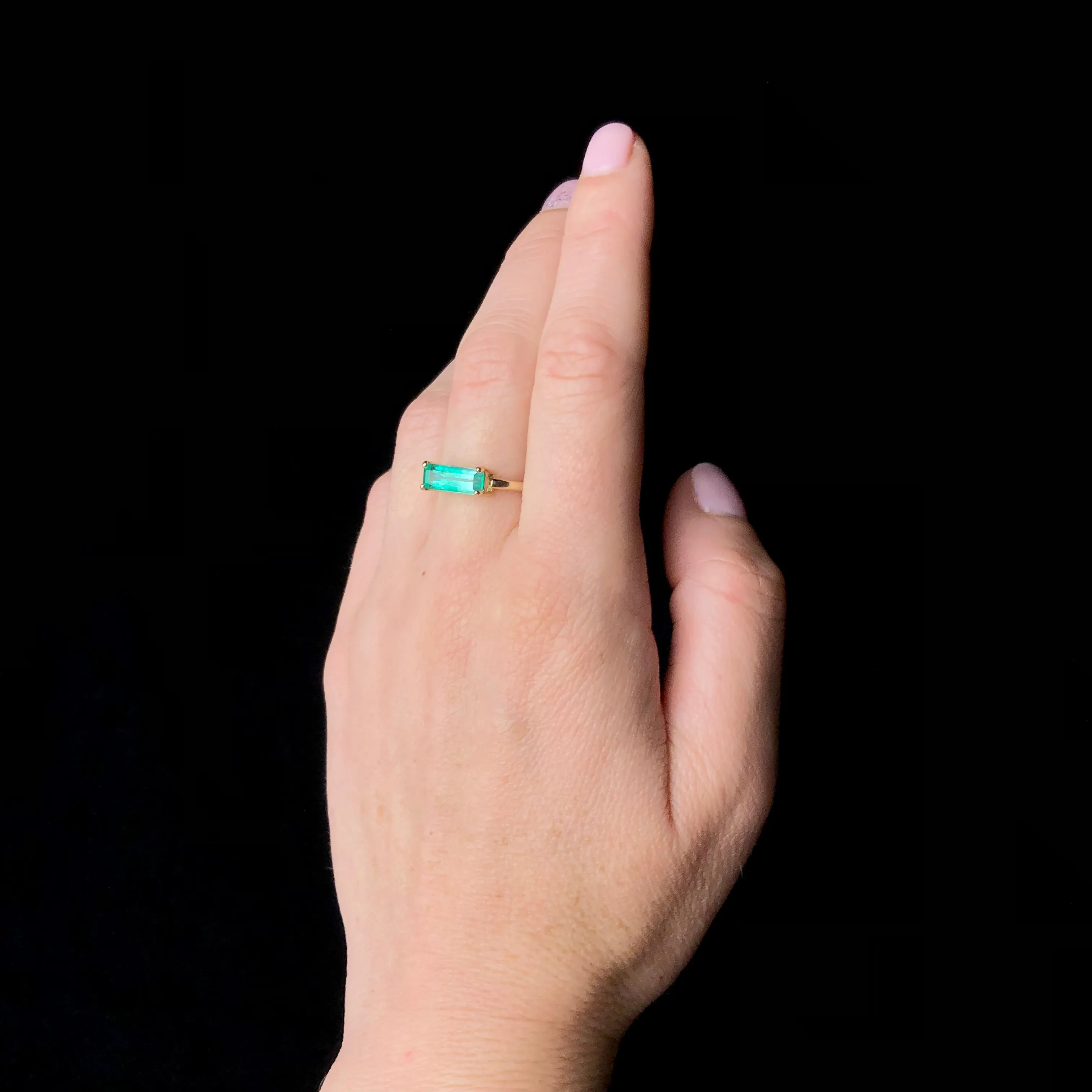 Rectangular Columbian Emerald Gold Ring