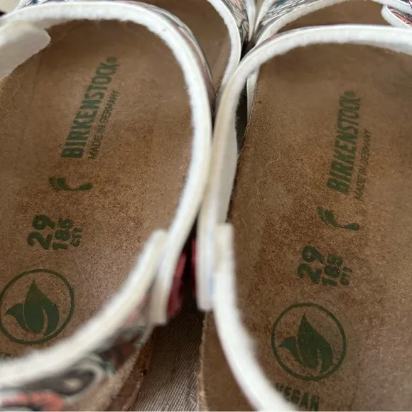 So adorable! Birkenstock Rio sandals parsley light rose print super comfy size29