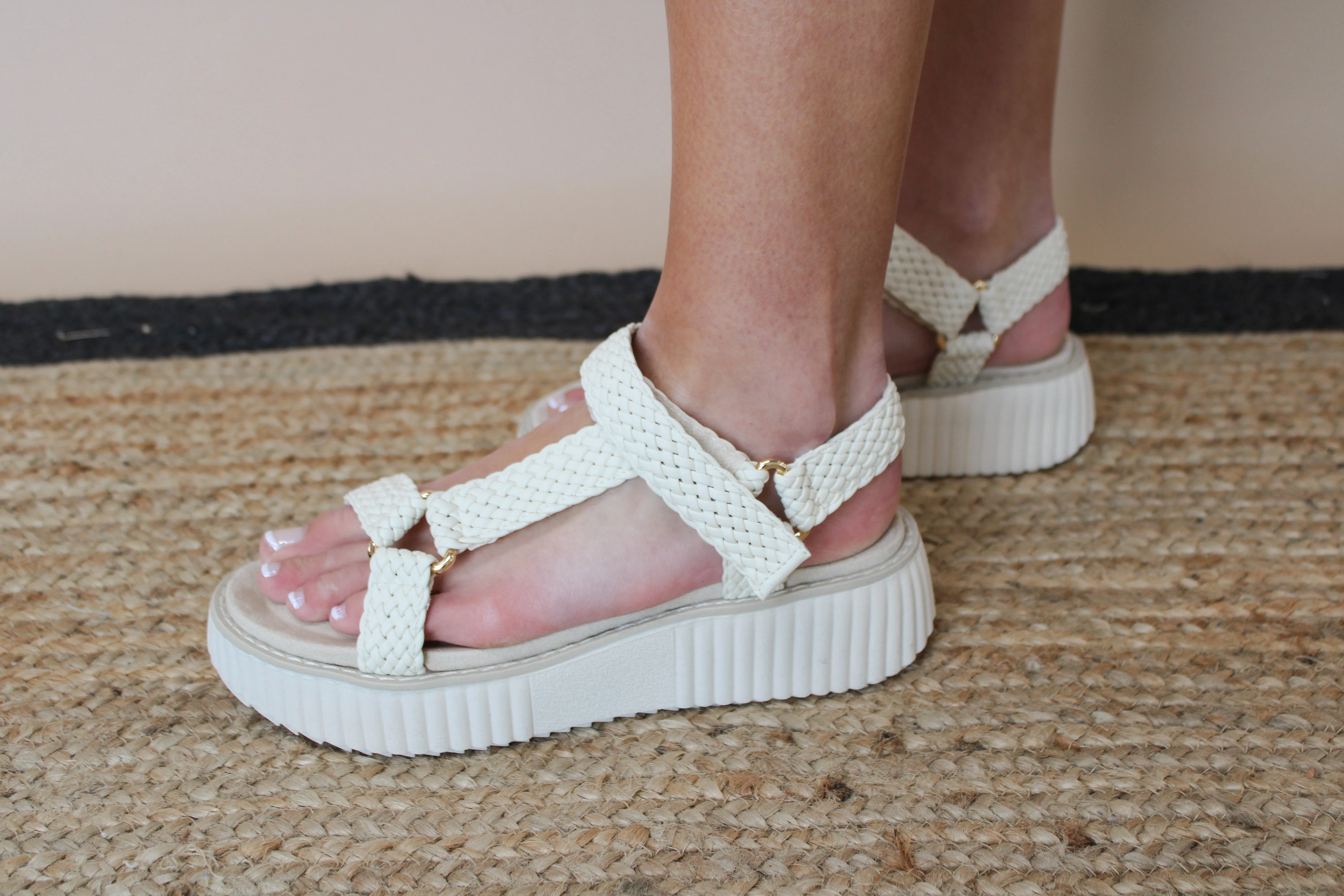 SWEET BRAIDED PLATFORM SANDAL