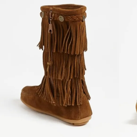 Three-Layer Suede Fringe BootMINNETONKA7 8