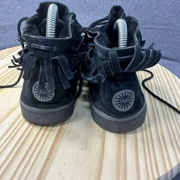 UGG Ariani Sneaker 8 Fringe Moccasin S/N 3319 Black Boho Hippie