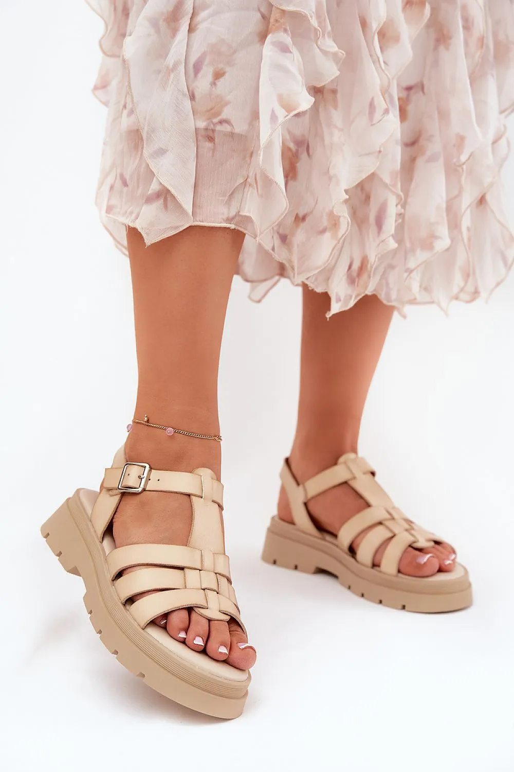 Women's sandals made of eco leather